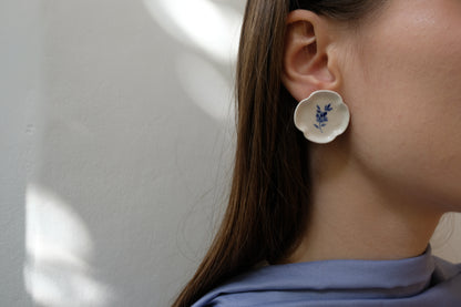 Porcelain Earrings. Floare la ureche Collection